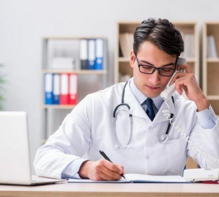 doctor_phone_call